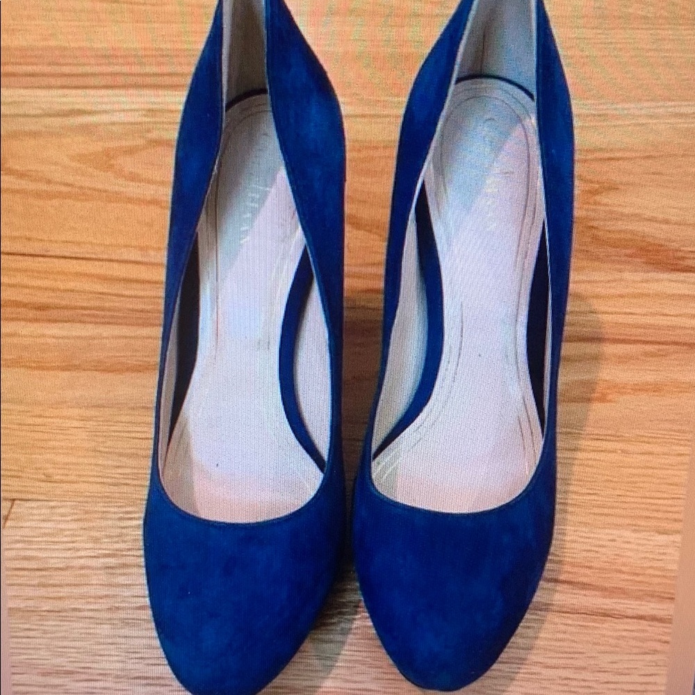 Blue Suede Pumps